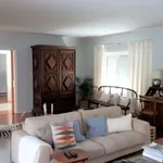 Rent 6 bedroom house of 354 m² in Lisboa