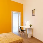 Rent a room in Milan