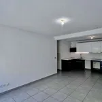 Rent 4 bedroom apartment of 77 m² in Marseille