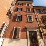 Rent 4 bedroom apartment in Bologna