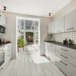 Rent 2 bedroom apartment in Holland Park