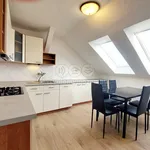 Pronajměte si 3 ložnic/e byt o rozloze 138 m² v Praha