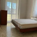 Rent 3 bedroom apartment of 110 m² in Latina