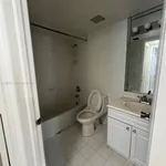 Rent 3 bedroom apartment of 108 m² in Pembroke Pines