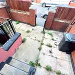 Rent 3 bedroom house in Leeds