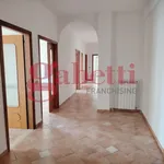 Affitto 5 camera appartamento di 132 m² in Venafro