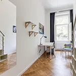 Rent 4 bedroom apartment in Prague