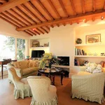 Rent 5 bedroom house of 150 m² in Roma