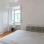 Rent a room of 110 m² in lisbon