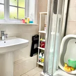 Rent 3 bedroom flat in South East England