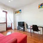 Rent 1 bedroom apartment of 160 m² in rome