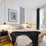 Rent 4 bedroom apartment of 100 m² in Paris