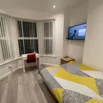 Rent 2 bedroom flat in Wales