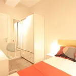 Rent a room of 80 m² in madrid