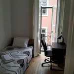 Rent 4 bedroom apartment in Lisbon