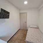 Rent a room of 80 m² in zaragoza