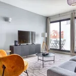 Rent 2 bedroom apartment of 88 m² in lisbon