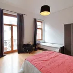 Rent a room of 300 m² in brussels