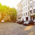 Rent 1 bedroom apartment of 42 m² in Berlin