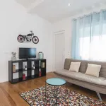 Rent a room of 100 m² in lisbon