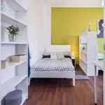 Rent 4 bedroom apartment in Milan