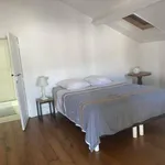 Maison de 152 m² avec 1 chambre(s) en location à Villefranche-de-Rouergue