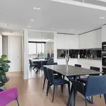 Rent 3 bedroom apartment of 105 m² in London