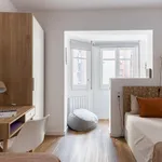 Rent 4 bedroom apartment in Barcelona