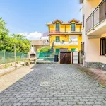 Rent 3 bedroom house of 102 m² in Lavena Ponte Tresa