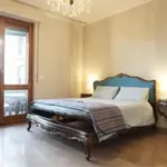 Rent 6 bedroom apartment in Milan