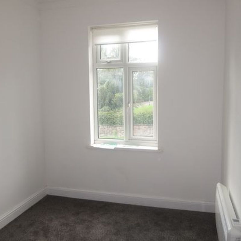 Flat to rent in Flat 2, 114 King Street, Newcastle ST5