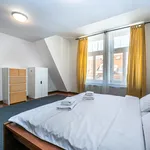 Pronajměte si 1 ložnic/e byt o rozloze 67 m² v Prague