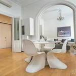 Rent 5 bedroom apartment of 185 m² in Roma