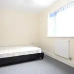 Rent 4 bedroom flat in South West England