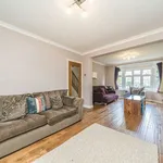 Rent 4 bedroom flat in South East England