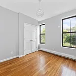 Rent 2 bedroom apartment in Brooklyn