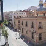 Rent a room of 280 m² in madrid