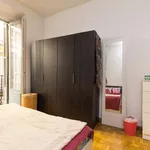 Rent a room of 120 m² in madrid