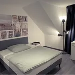 Miete 3 Schlafzimmer wohnung von 100 m² in Frankfurt am Main