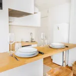 Rent 1 bedroom apartment of 32 m² in paris