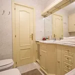 Rent a room of 120 m² in madrid