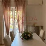 Rent 3 bedroom apartment of 90 m² in Milano