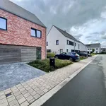 Maison de 324 m² avec 4 chambre(s) en location à Lievegem