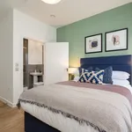 Rent 2 bedroom apartment in Walton-On-Thames