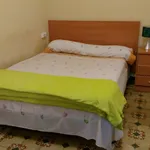 Rent 4 bedroom apartment in Barcelona