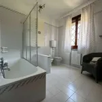 Rent 4 bedroom house of 220 m² in Ferrara