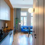 Rent 1 bedroom apartment of 667 m² in vienna