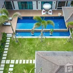 Rent 4 bedroom house of 359 m² in Phuket