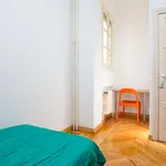 Rent a room of 150 m² in madrid