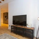 Rent 4 bedroom apartment of 70 m² in Barcelona